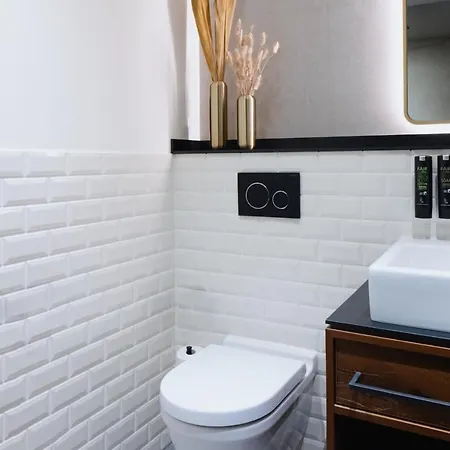 Apartmanhotel Downtown Mitte-wedding 4*