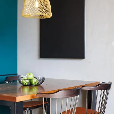 Aparthotel Downtown Mitte-wedding 4*
