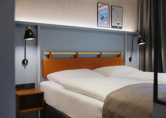 Aparthotel Downtown Mitte-wedding 4*