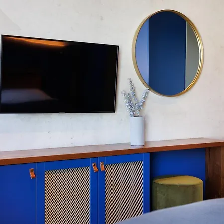 Aparthotel Downtown Mitte-wedding 4*