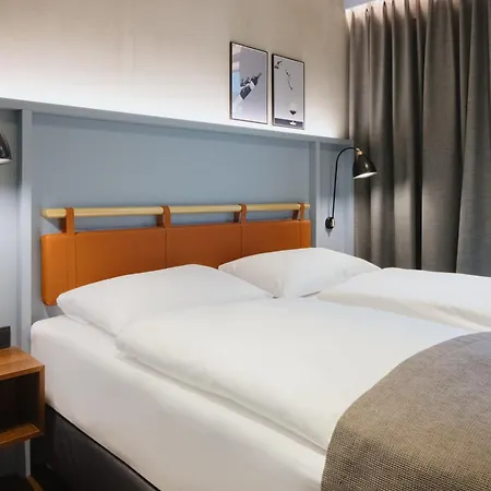 Aparthotel Downtown Mitte-wedding 4*