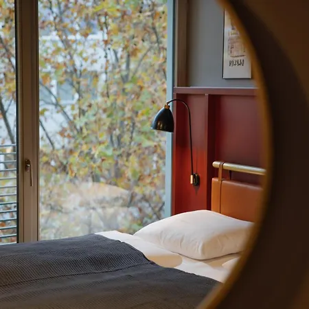 Downtown Mitte-wedding 4*